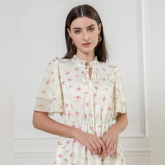 SHEIN Floral Flutter Sleeve Dress with Bow Detail - Picture 3 of 3